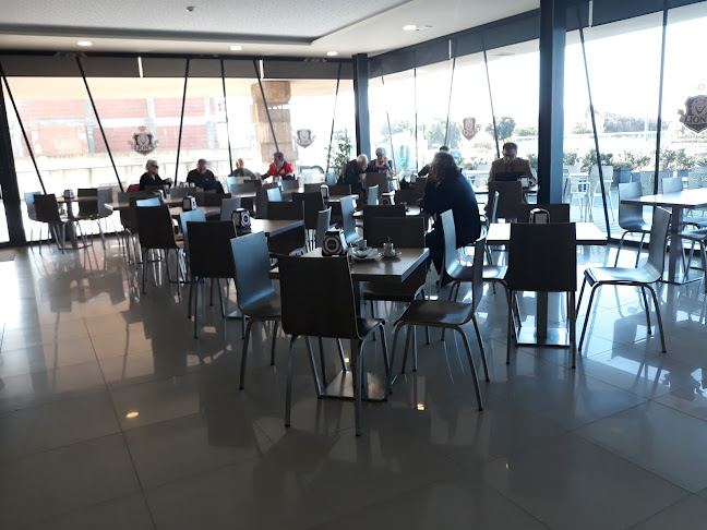 Av. da Beira-Mar n° 3233, 4400-382 Vila Nova de Gaia