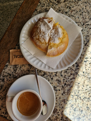 Confeitaria Royal Open Times