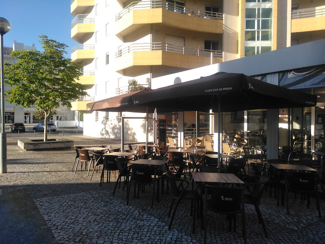 Rua Cidade de Halton 4A, 2400-703 Leiria