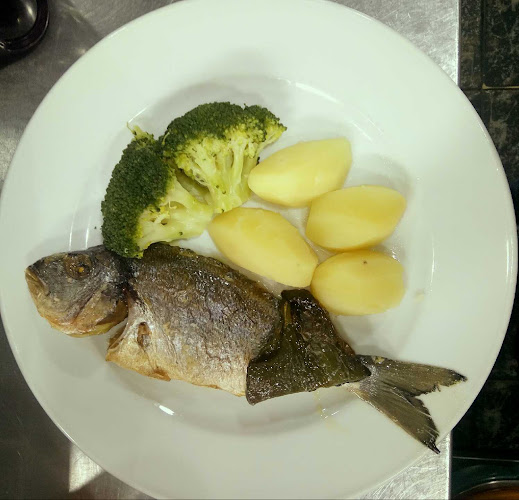 Opinii despre Café Alcaide în Santa Maria da Feira - Gastronomia e hotelaria