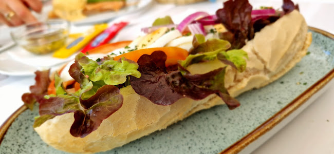 Doçaria Almeixar, Bistrô - Gastronomia e hotelaria