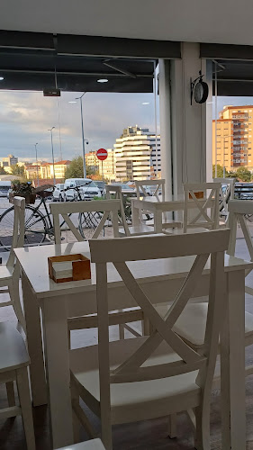 R. Nova da Telheira 89, 4780-510 Santo Tirso