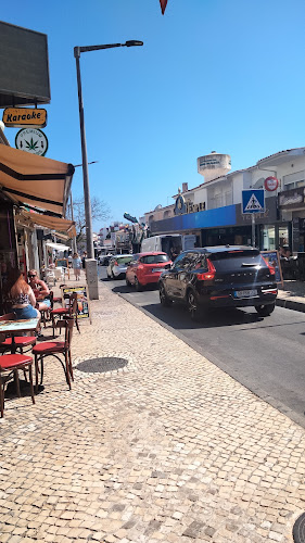 Av. Sá Carneiro 55, 8200-340 Albufeira