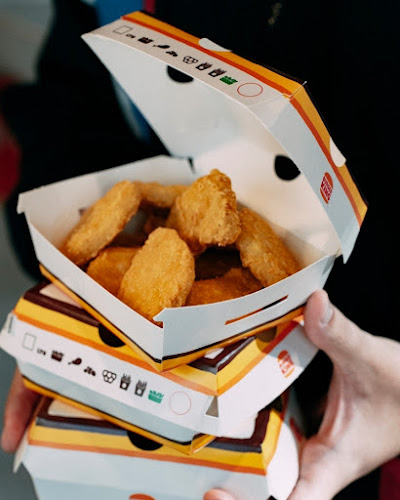 Opinii despre Burger King Almada Forum în Almada - Gastronomia e hotelaria