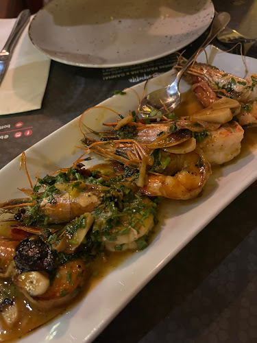 Bottle . Wine and Food - Gastronomia e hotelaria