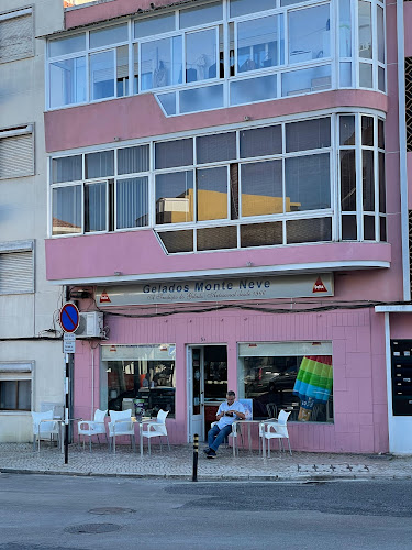 Opinii despre Gelados Monte Neve în Almada - Gastronomia e hotelaria