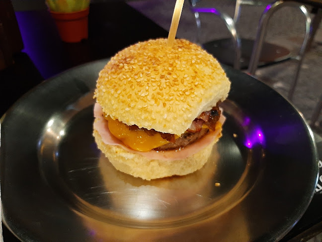 R. da Galeria de Paris 113, 4050-284 Porto