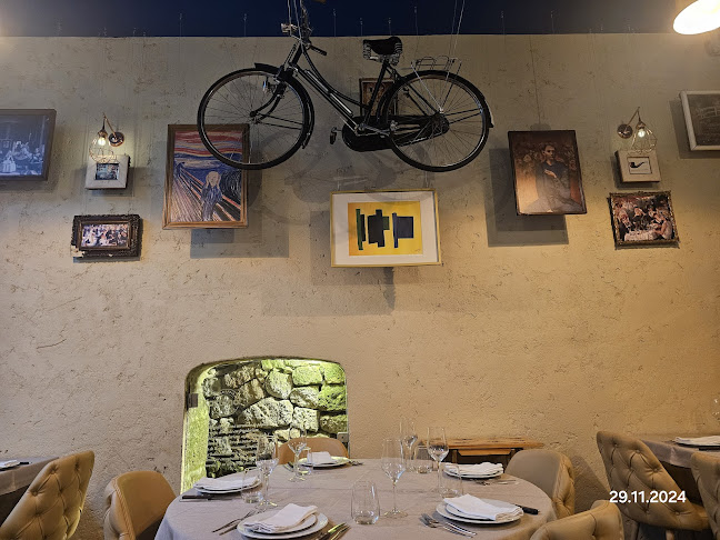 R. Dom Afonso Henriques 36, 4700-030 Braga