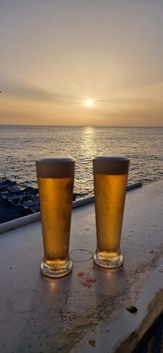 Cavacas Beach Bar - Funchal - Gastronomia e hotelaria