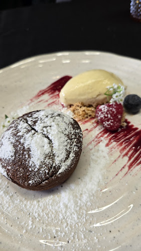 Comentarii opinii despre FAMA by Luís Lavrador