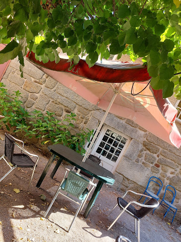 Opinii despre Café Tileiras în Vilar de Besteiros - Gastronomia e hotelaria