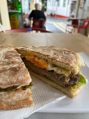 Opinii despre Los Primos Cafe în Funchal - Gastronomia e hotelaria