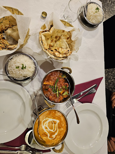 Thali - Indian Cuisine - Gastronomia e hotelaria