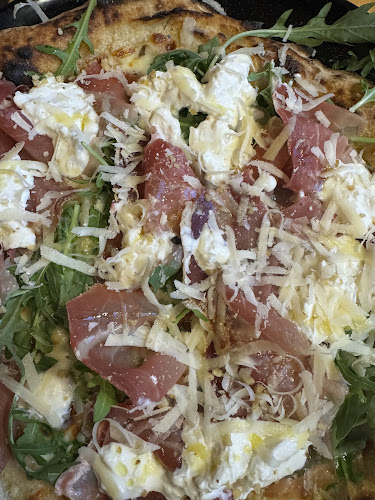 Gusto Pizza by Gusto DiVino - Gastronomia e hotelaria