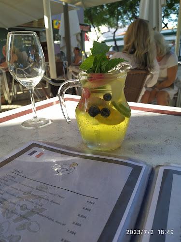 Pizzaria Favorita - Gastronomia e hotelaria