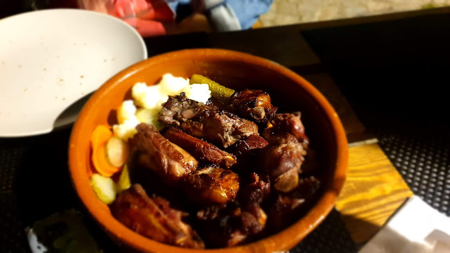 Beco canto do Jardim, Ed. Mira Rio BL 3, LOJA 1, 5400-175