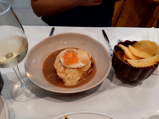 R. do Bonjardim 83, 4000-124 Porto