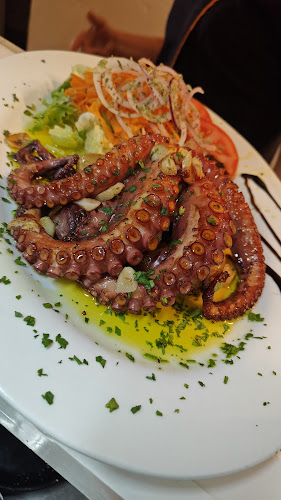 Opinii despre Cais Wine&Tapas Bar în Quarteira - Gastronomia e hotelaria