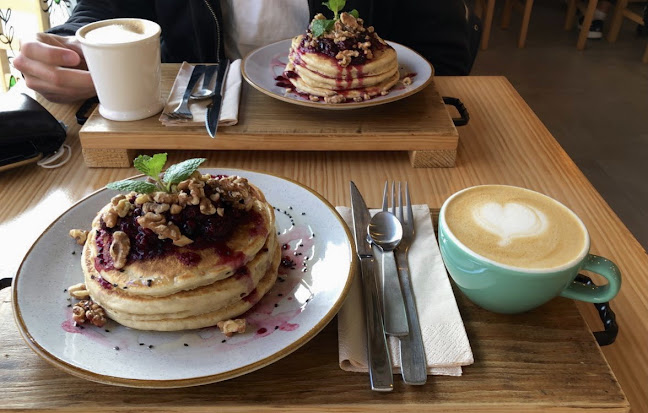 KAYA - Coffee & Brunch