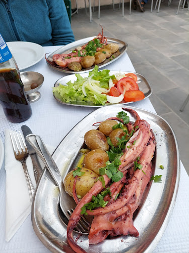 Café Churrasqueira O Barril - Gastronomia e hotelaria