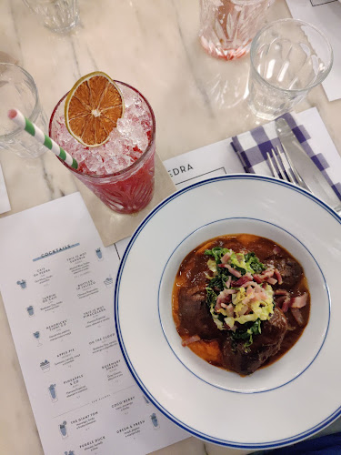 Armazem B, loja 9, Av. Infante Dom Henrique Armazém B, Loja 8, 1900-264 Lisboa