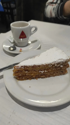 A Gruta - Gastronomia e hotelaria