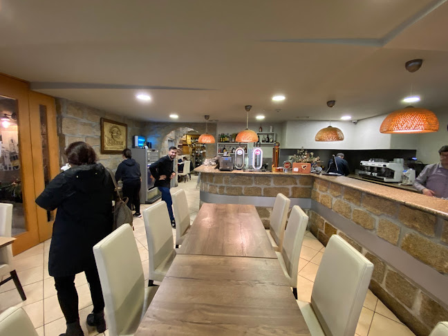 Rua Dr. Queirós Ribeiro 100, 4590-590 Paços de Ferreira