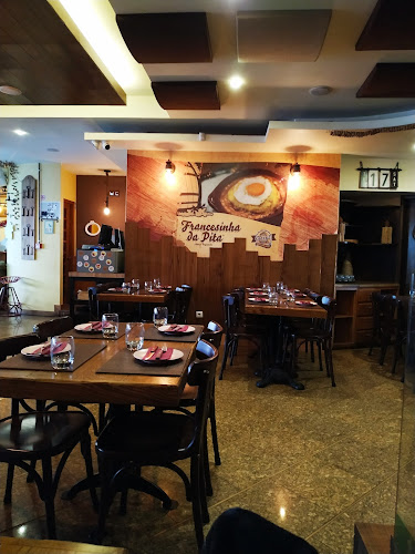 Av. 5 de Outubro 43, 4440-503 Valongo