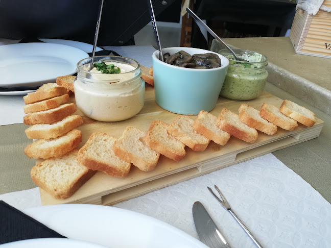 Restaurante La Maison Fondue chez Montijo - Gastronomia e hotelaria