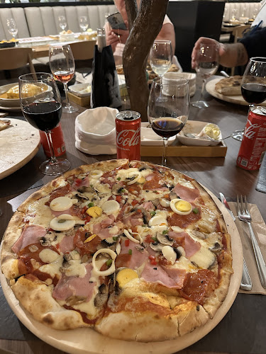 Opinii despre Troia Pizzaria & Restaurante în Ferreiros - Gastronomia e hotelaria