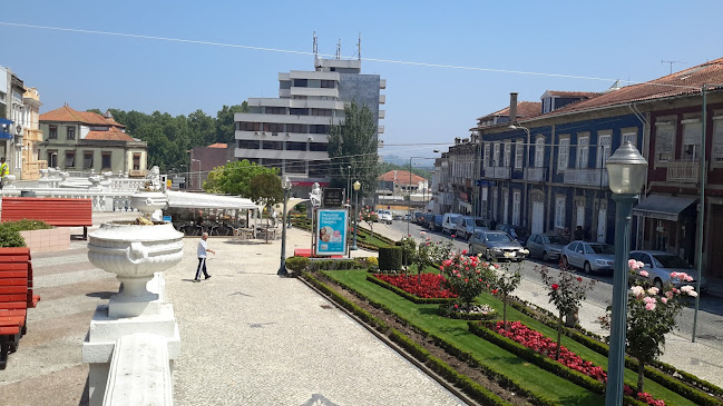 Praça Santo Thyrso - Gastronomia e hotelaria