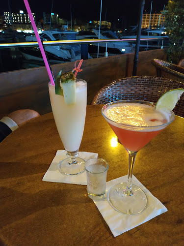 Hole in One Pub - Sports Bar