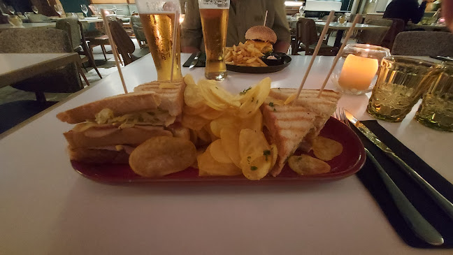 R. de Serpa Pinto 13, 4050-272 Porto