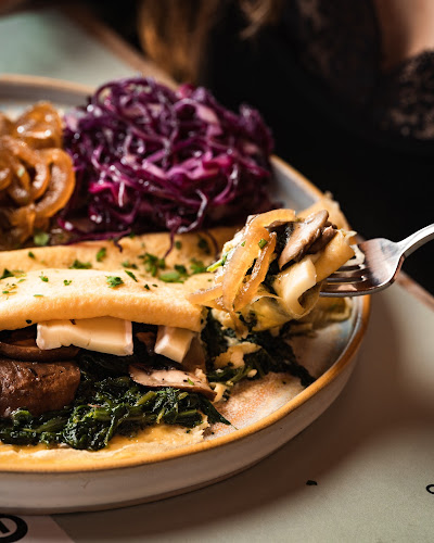 Av. Gen. Norton de Matos 369, 4450-208 Matosinhos