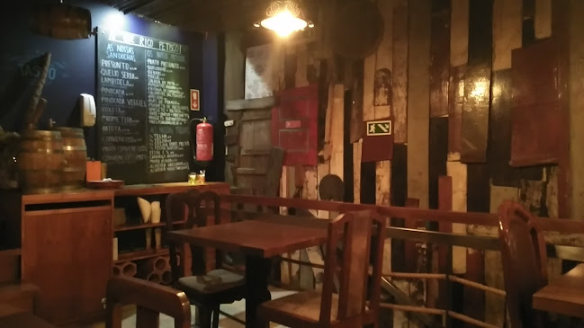 Restaurante Uma Espécie De Tasco - Gastronomia e hotelaria