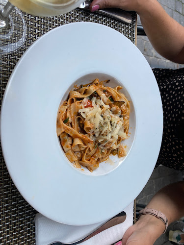 Impar Flores - Gastronomia e hotelaria