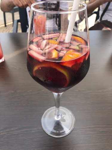 Opinii despre Pints and & Pitchers Sports Bar în Albufeira - Gastronomia e hotelaria