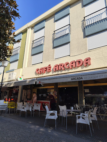 Comments and reviews of Cafe Arcada