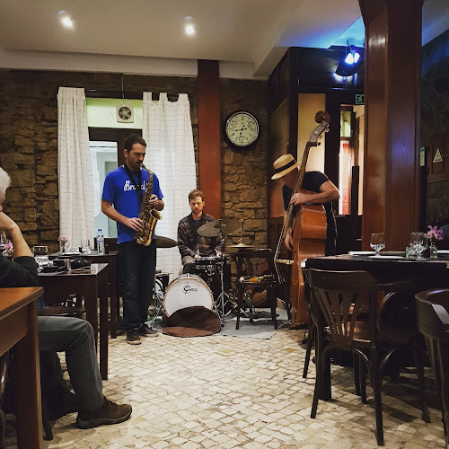 R. José Estevão 29 31, 2520-465 Peniche