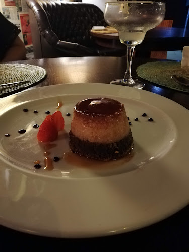 R. de Adolfo Casais Monteiro 135, 4050-101 Porto