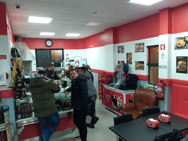 Opinii despre Virtual Kafé în Póvoa de Santa Iria - Gastronomia e hotelaria