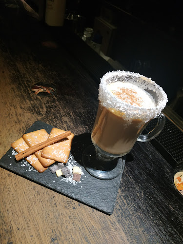 Opinii despre Beer House Cocktails în Lisboa - Gastronomia e hotelaria