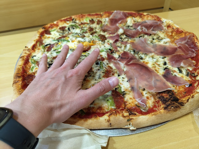 Av. Dr. Bernardino da Silva 13, 8700-301 Olhão