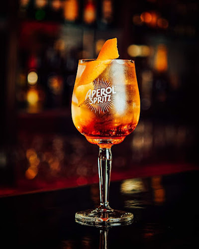 Comentarii opinii despre Chicago's Lounge Bar