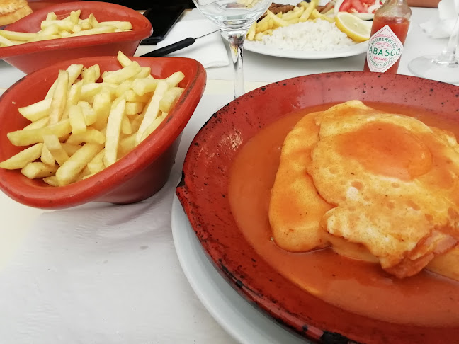 Francesinhas Take Away - Gastronomia e hotelaria