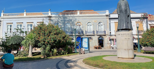 Comments and reviews of Távila Café