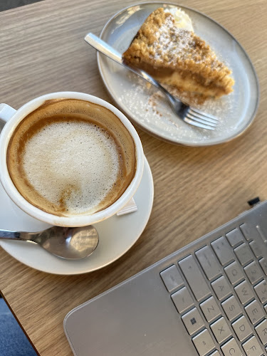 Rua de Moçambique 2, 1170-245 Lisboa