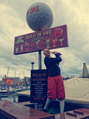 Hole in One Pub - Sports Bar - Gastronomia e hotelaria