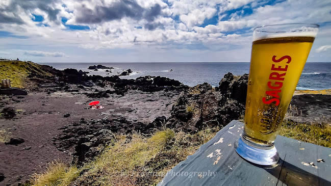Opinii despre Sunset Steve's Bar (Piscinas Naturais) în Caldas da Rainha - Gastronomia e hotelaria