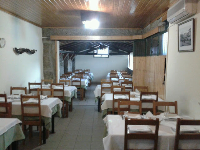 Comentarii opinii despre Adega Restaurante De Victor E Paulo, Lda